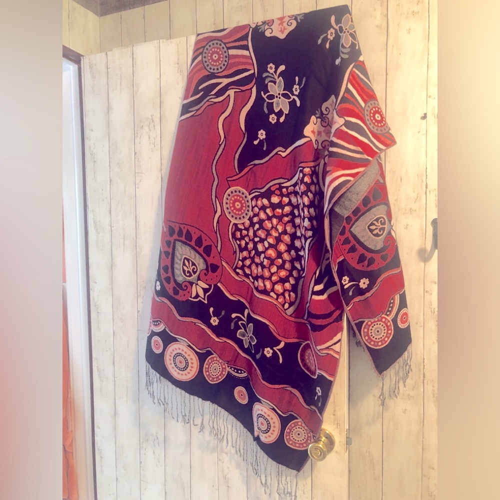 Boho designed wrap in bold red and black colors